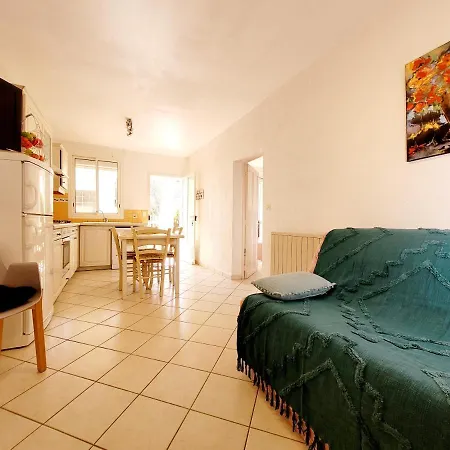 Rdc De De 35 M2 - 400 M Tatil Evi *